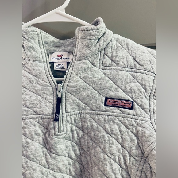 Vineyard Vines Light Gray Quilted Pullover - Picture 2 of 4